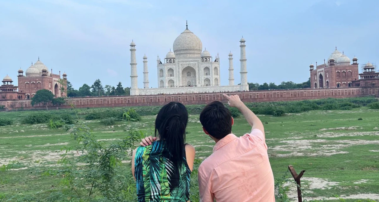 11 Noches y 12 Días Delhi – Agra – Jaipur – Khajuraho – Varanasi